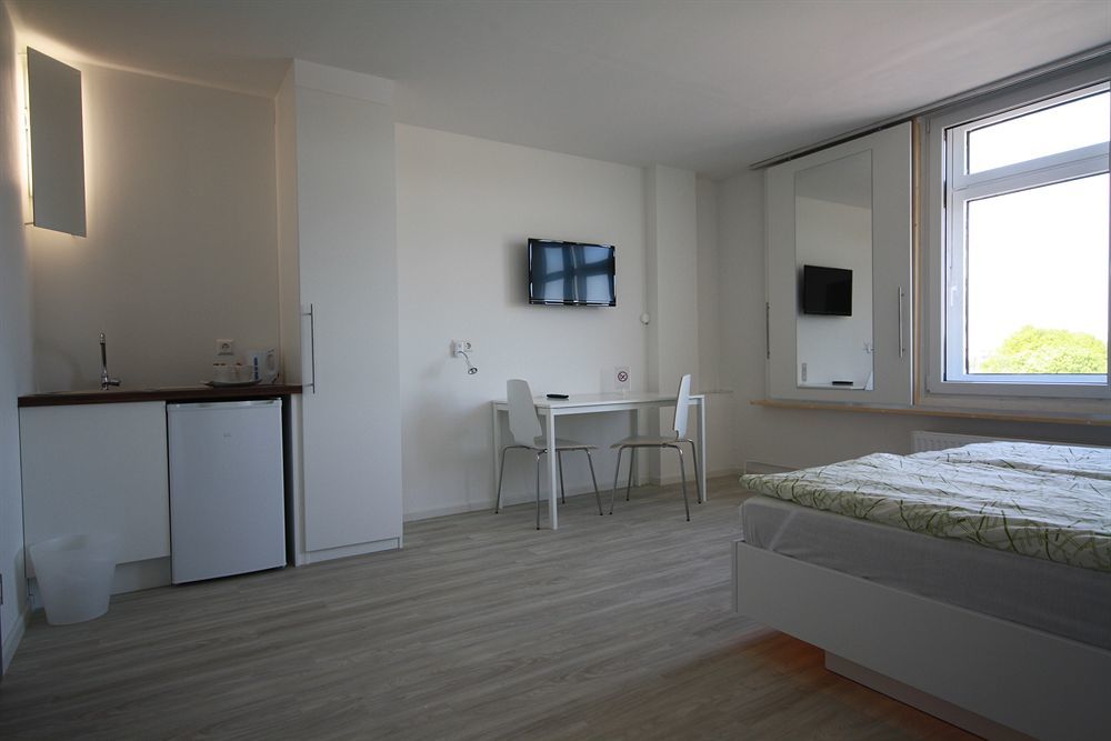Bedpark Stellingen Hotel Hamburg Exterior photo